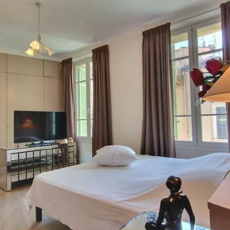 Large 2 Bedrooms - Terrace - 1 Min From The Palais -apt N° 5m32 Cannes